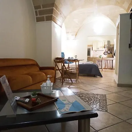 Palazzo Saraceno Apartment-taras Tarente